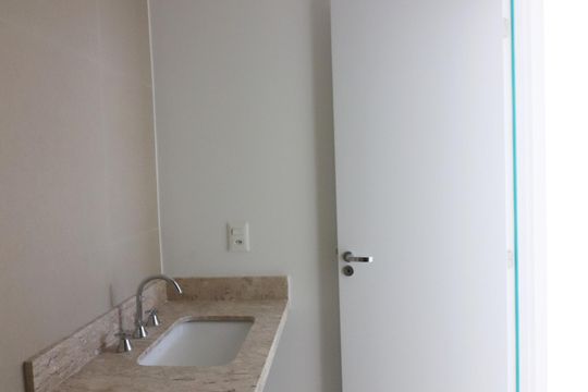 Banheiro Social de apartamento à venda com 3 quartos, 74m² em Planalto, São Bernardo do Campo