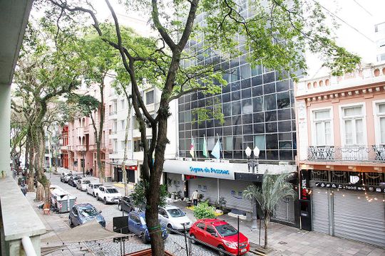 Vista da sala de apartamento para alugar com 2 quartos, 75m² em Centro Histórico, Porto Alegre