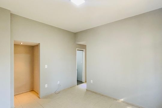 Sala de apartamento para alugar com 2 quartos, 70m² em Humaitá, Rio de Janeiro