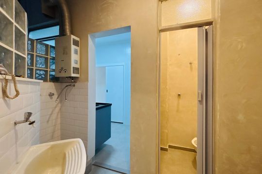 Área de serviço de apartamento para alugar com 2 quartos, 70m² em Humaitá, Rio de Janeiro