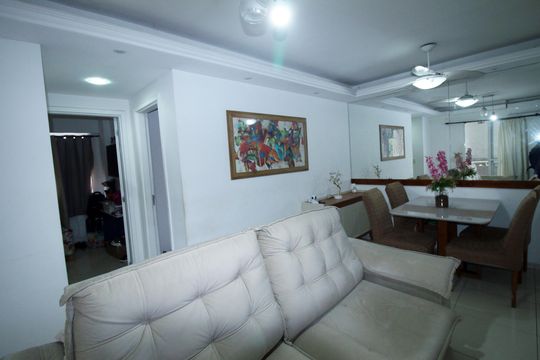 Sala de apartamento à venda com 2 quartos, 60m² em Irajá, Rio de Janeiro