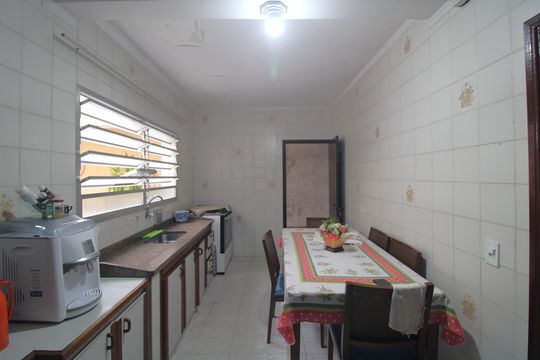 Cozinha de casa à venda com 3 quartos, 320m² em Parque Brasil, São Paulo