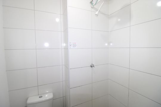 Banheiro de apartamento para alugar com 2 quartos, 38m² em São Miguel, São Paulo