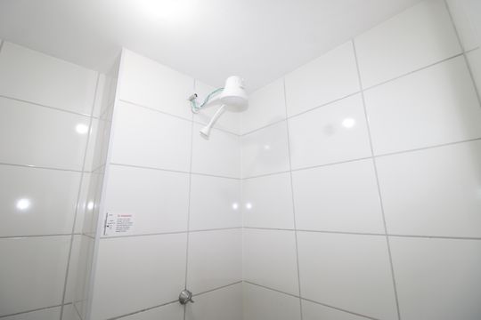 Banheiro de apartamento para alugar com 2 quartos, 38m² em São Miguel, São Paulo