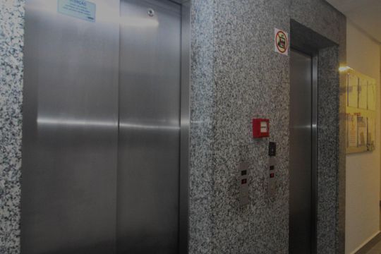 Hall de entrada de apartamento para alugar com 3 quartos, 90m² em Tristeza, Porto Alegre