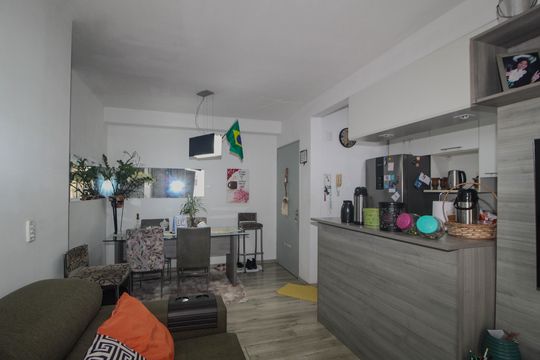 Sala de apartamento para alugar com 3 quartos, 90m² em Tristeza, Porto Alegre