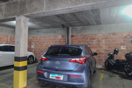 Garagem de apartamento para alugar com 3 quartos, 90m² em Tristeza, Porto Alegre