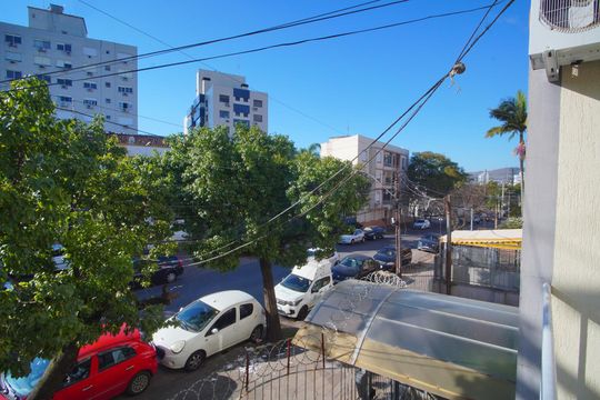 Varanda - Vista de apartamento para alugar com 3 quartos, 120m² em Santa Cecília, Porto Alegre