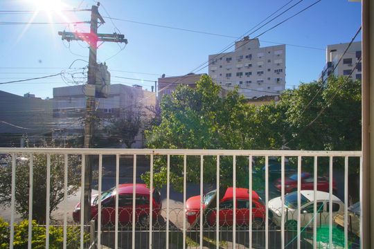 Quarto 1 - Varanda de apartamento para alugar com 3 quartos, 120m² em Santa Cecília, Porto Alegre
