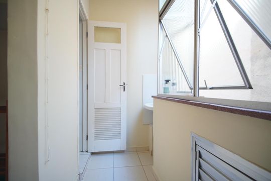 Área de Serviço de apartamento para alugar com 3 quartos, 120m² em Santa Cecília, Porto Alegre