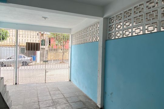 Garagem de casa para alugar com 3 quartos, 120m² em Jardim Munhoz Junior, Osasco