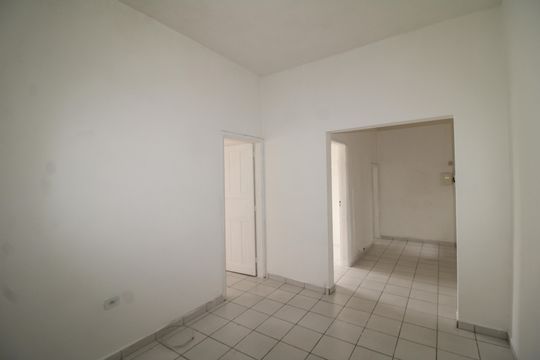 Sala de casa para alugar com 2 quartos, 72m² em Vila Baruel, São Paulo