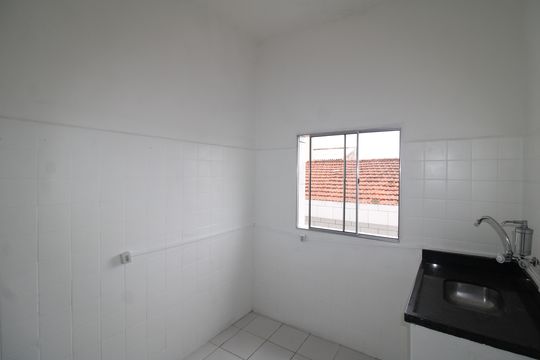 Cozinha de casa para alugar com 2 quartos, 72m² em Vila Baruel, São Paulo
