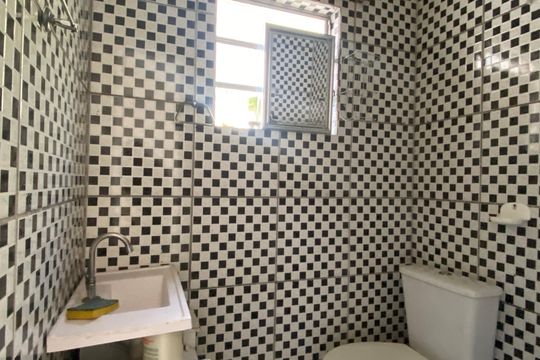 Banheiro de casa para alugar com 2 quartos, 80m² em Vila Yara, Osasco