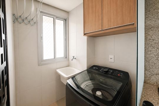 Área de serviço de apartamento para alugar com 3 quartos, 96m² em Setor Coimbra, Goiânia