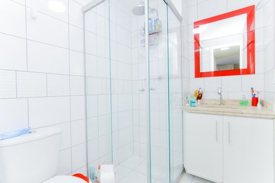 Banheiro  de apartamento para alugar com 2 quartos, 50m² em Vila Augusta, Guarulhos