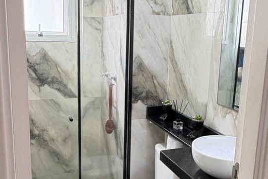 Banheiro social de apartamento à venda com 2 quartos, 49m² em Irajá, Rio de Janeiro
