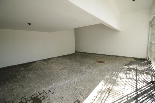 Garagem de casa de condomínio para alugar com 3 quartos, 700m² em Jacarepaguá, Rio de Janeiro