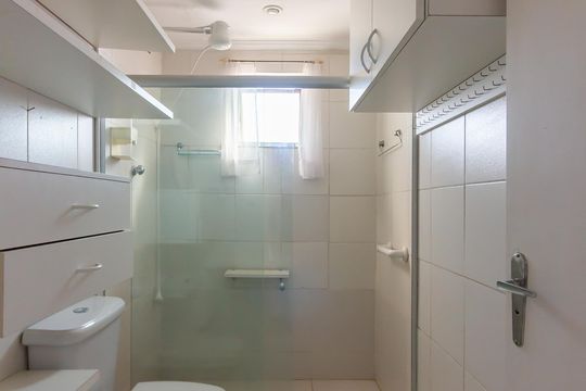 Banheiro  de apartamento à venda com 2 quartos, 68m² em Vila São José, Osasco