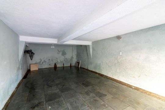 Garagem de casa para alugar com 3 quartos, 130m² em Vila Santa Maria, São Paulo