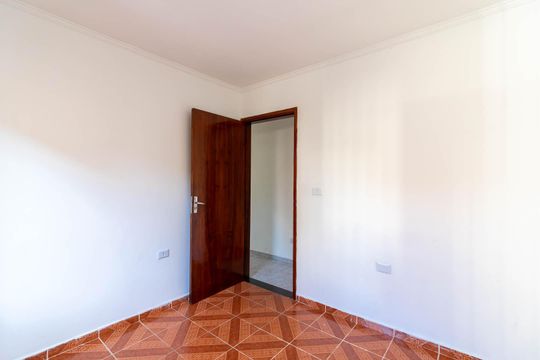 Quarto 2 de casa para alugar com 3 quartos, 130m² em Vila Santa Maria, São Paulo