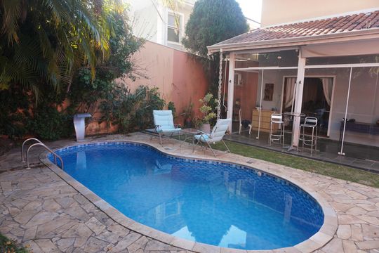 Piscina de casa de condomínio para alugar com 4 quartos, 360m² em Residencial Quatro (alphaville), Santana de Parnaíba
