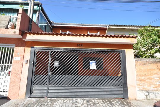 Fachada de casa para alugar com 3 quartos, 160m² em Vila Nelson, São Paulo