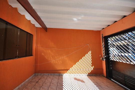 Garagem de casa para alugar com 3 quartos, 160m² em Vila Nelson, São Paulo