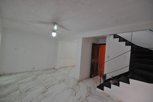 Casa para alugar com 3 quartos, 160m² em Vila Nelson, São Paulo