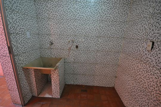 Área de Serviço de casa para alugar com 3 quartos, 160m² em Vila Nelson, São Paulo
