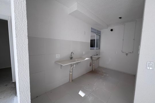 Cozinha de apartamento à venda com 2 quartos, 45m² em Vargem Pequena, Rio de Janeiro