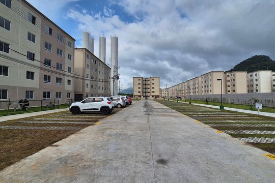 Fachada de apartamento à venda com 2 quartos, 45m² em Vargem Pequena, Rio de Janeiro