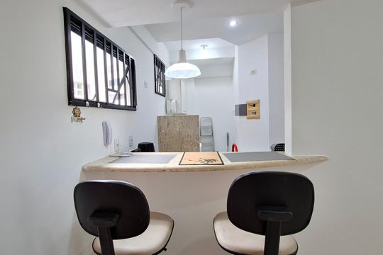 Cozinha  de apartamento para alugar com 1 quarto, 42m² em Itaigara, Salvador