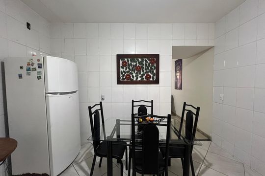 Cozinha de casa à venda com 2 quartos, 90m² em Serrano, Belo Horizonte