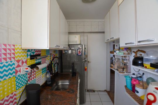 COZINHA de apartamento à venda com 2 quartos, 50m² em Vila Lageado, São Paulo