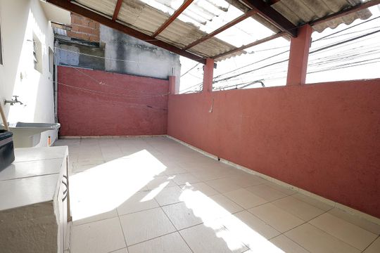 Área de Serviço e Quintal de casa para alugar com 1 quarto, 50m² em Jardim Milena, Santo André