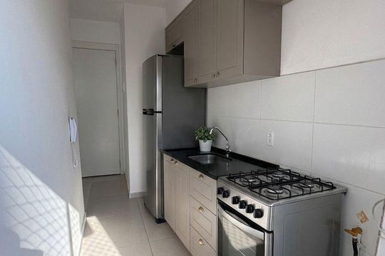 Cozinha de apartamento à venda com 2 quartos, 42m² em Parque Pan Americano, São Paulo