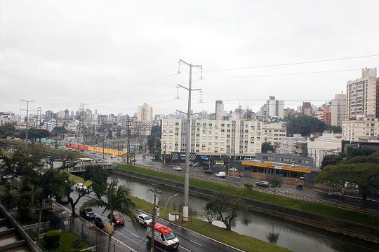 Vista da sala de apartamento para alugar com 1 quarto, 42m² em Partenon, Porto Alegre