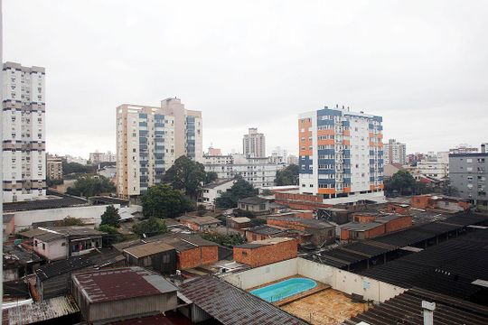 Vista do quarto de apartamento para alugar com 1 quarto, 42m² em Partenon, Porto Alegre