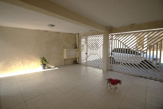Garagem de casa à venda com 2 quartos, 255m² em Santo Antônio, Osasco