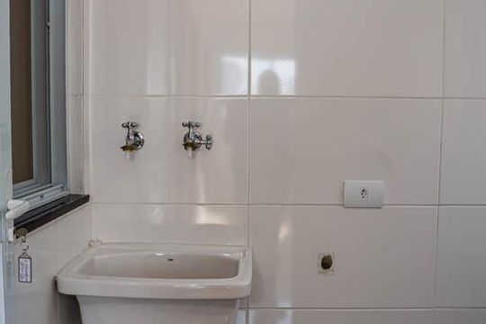 Área de Serviço de casa de condomínio para alugar com 2 quartos, 43m² em Chácara Mafalda, São Paulo