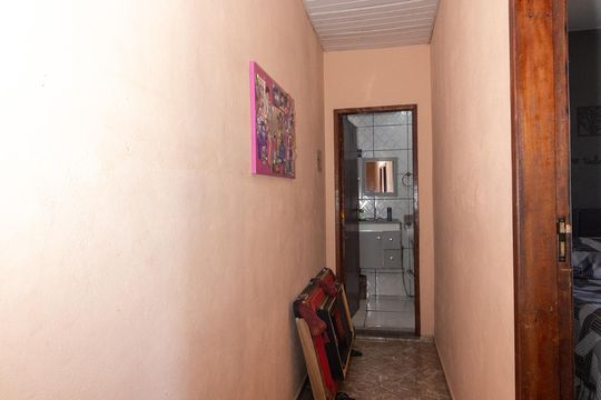 Corredor de casa para alugar com 2 quartos, 100m² em Bento Ribeiro, Rio de Janeiro