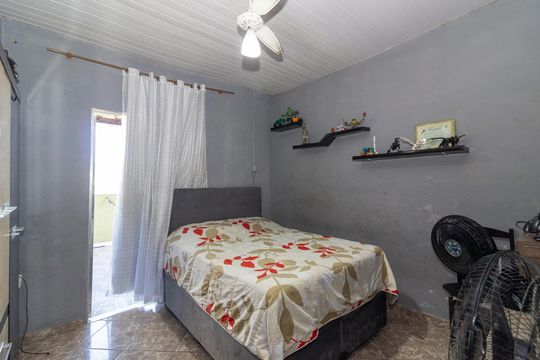 Quarto 1 de casa para alugar com 2 quartos, 100m² em Bento Ribeiro, Rio de Janeiro