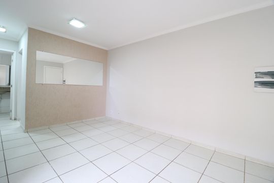 Sala de apartamento para alugar com 2 quartos, 49m² em Chácaras Tubalina E Quartel, Uberlândia