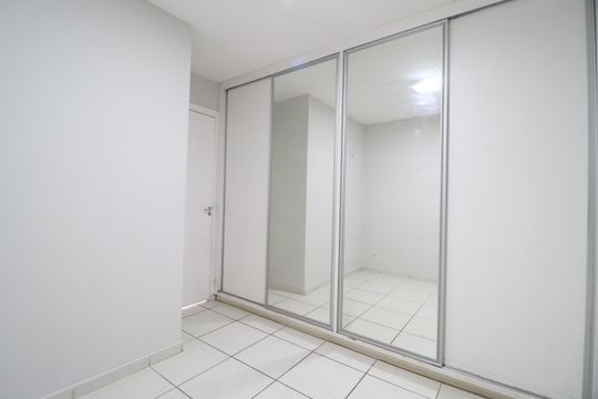 Quarto 2 de apartamento para alugar com 2 quartos, 49m² em Chácaras Tubalina E Quartel, Uberlândia