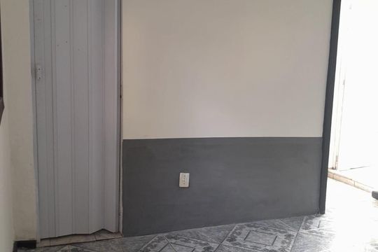 Sala de casa para alugar com 1 quarto, 60m² em Vargem Grande, Rio de Janeiro