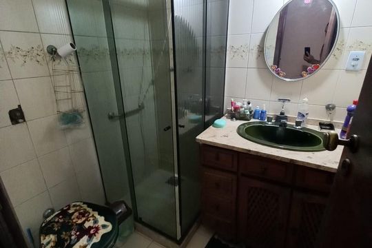 Casa à venda com 3 quartos, 218m² em Jardim Guanabara, Rio de Janeiro