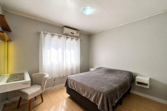 Apartamento à venda com 2 quartos, 57m² em Industrial, Novo Hamburgo
