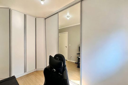 Apartamento à venda com 2 quartos, 57m² em Industrial, Novo Hamburgo