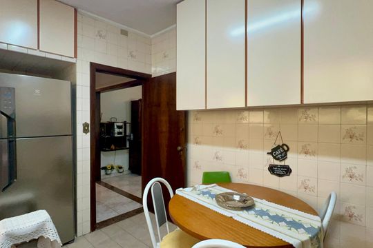 Cozinha de casa para alugar com 3 quartos, 192m² em Vila Anglo Brasileira, São Paulo